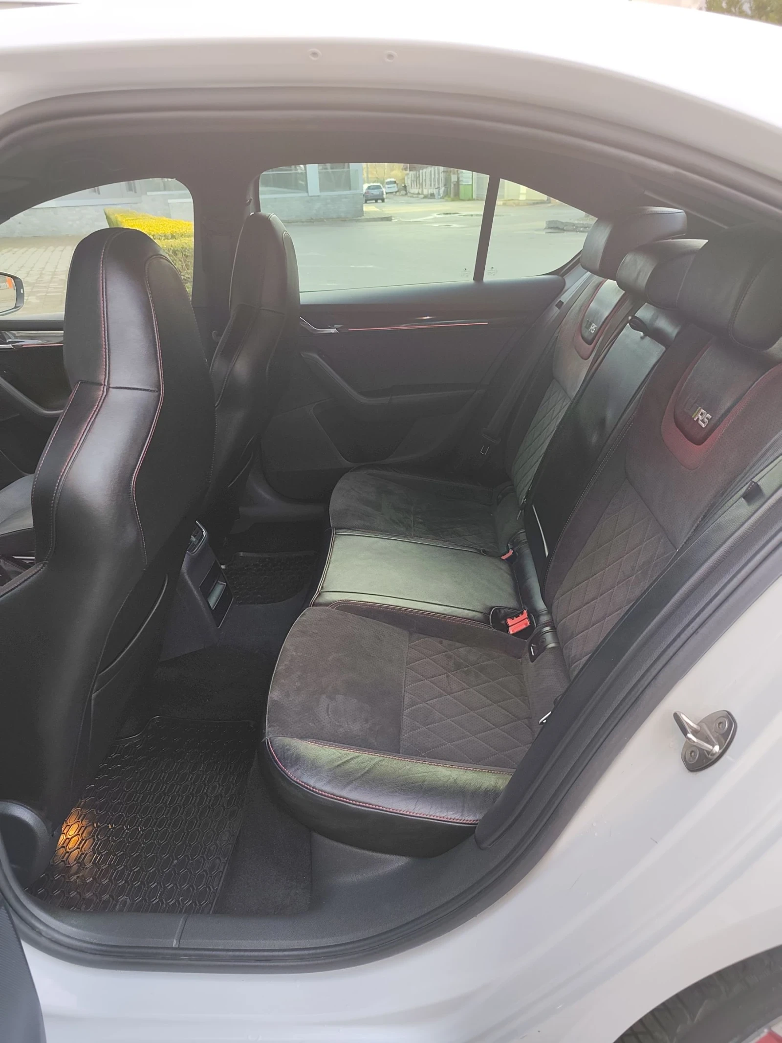 Skoda Octavia 2.0 VRS УНИКАТ 130 КМ. НОВА !!!, снимка 16 - Автомобили и джипове - 54010910