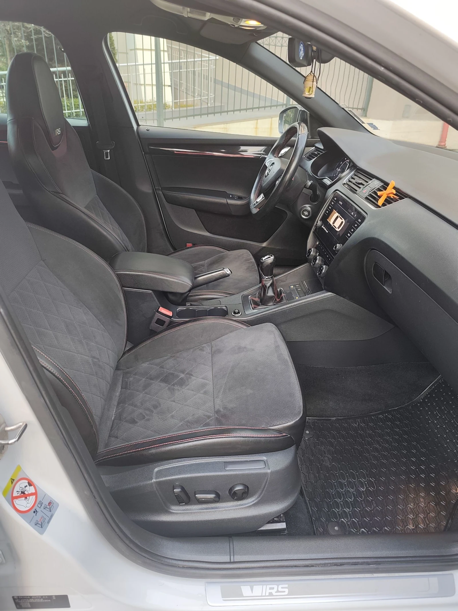 Skoda Octavia 2.0 VRS УНИКАТ 130 КМ. НОВА !!!, снимка 11 - Автомобили и джипове - 54010910