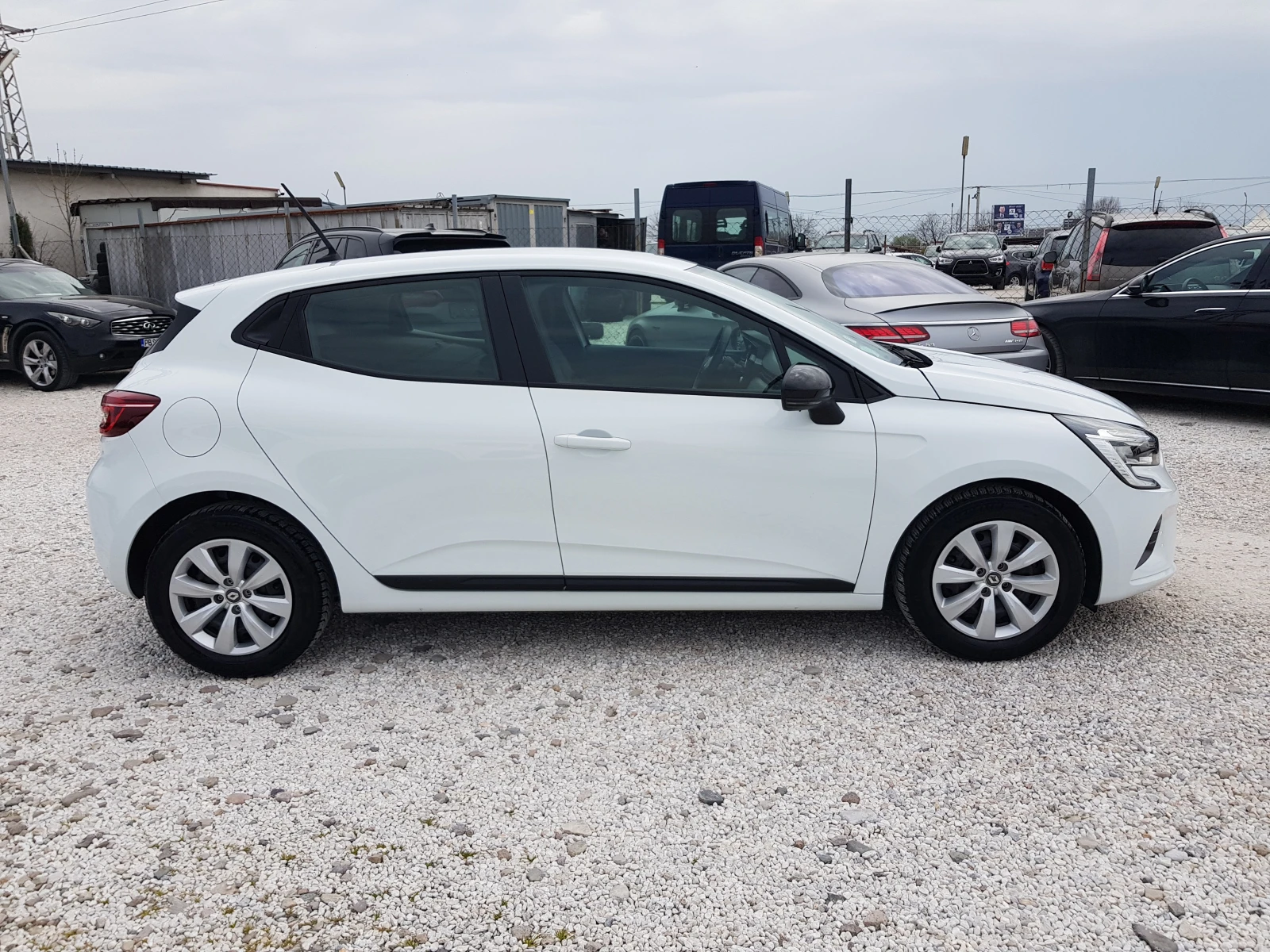 Renault Clio 1.5 DCI - 86 к.с. /04/2020г. EURO 6 ЛИЗИНГ, снимка 4 - Автомобили и джипове - 54205417