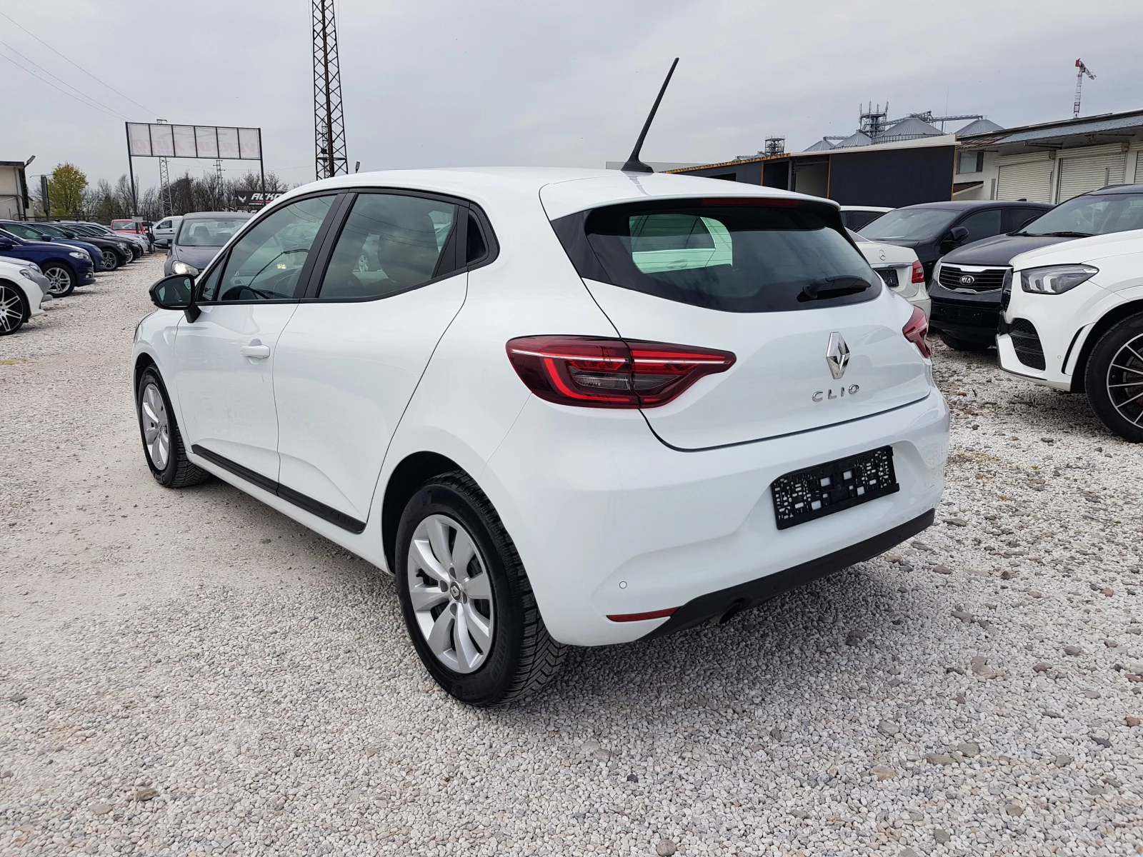 Renault Clio 1.5 DCI - 86 к.с. /04/2020г. EURO 6 ЛИЗИНГ, снимка 7 - Автомобили и джипове - 54205417