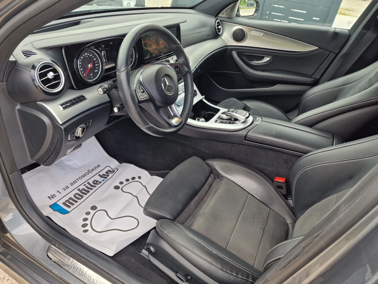 Mercedes-Benz E 220 4MATIC* CAM360* AMG-LINE* DIST* , снимка 8 - Автомобили и джипове - 54363903