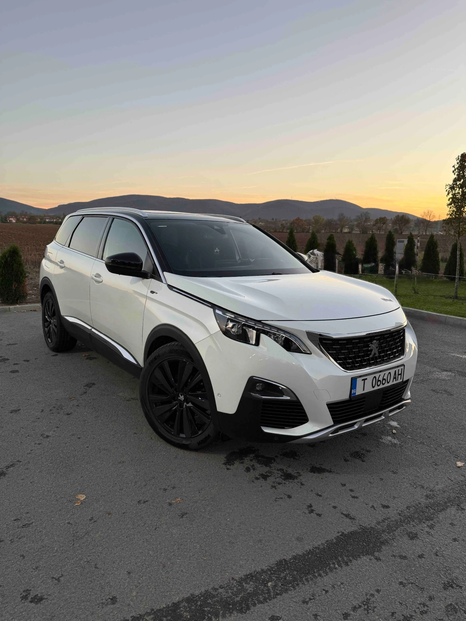 Peugeot 5008 EAT8 GT   Топ състояние, Обслужен!