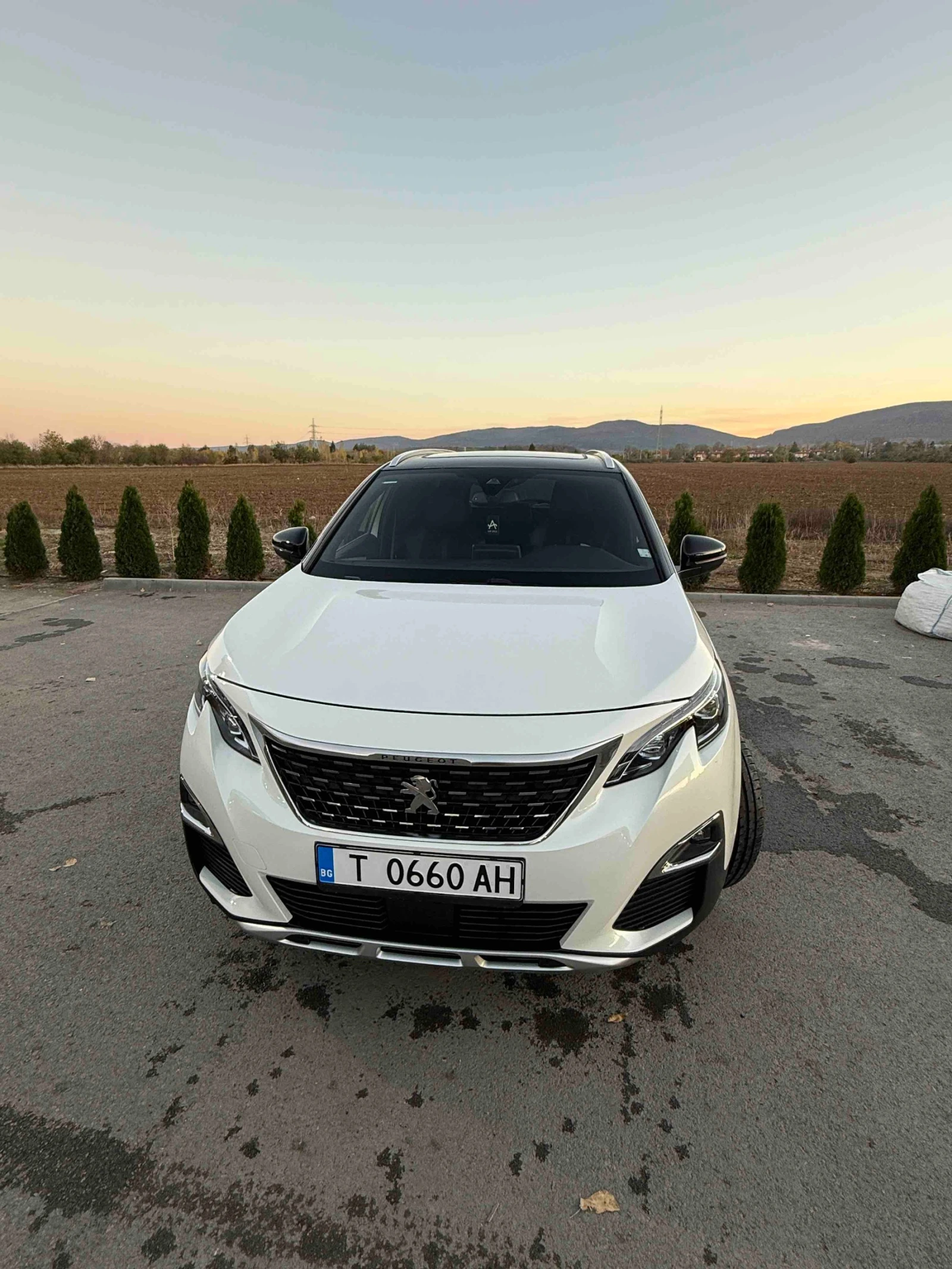 Peugeot 5008 EAT8 GT   Топ състояние, Обслужен!, снимка 2 - Автомобили и джипове - 54376917