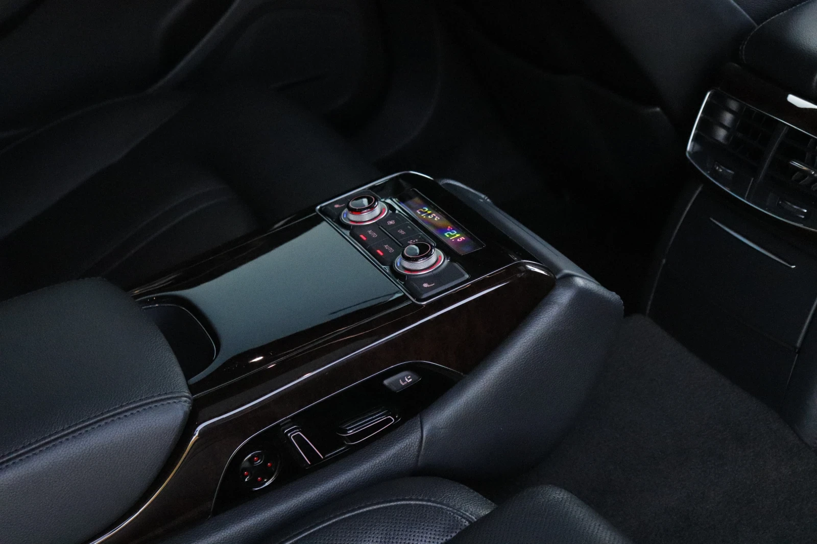 Audi A8 4.0 TFSI Quattro, снимка 15 - Автомобили и джипове - 54889748