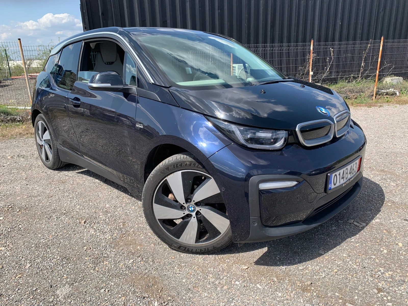BMW i3 120Аh/PRO-NAV.ПОДГРЕВ.СЕРВ.ИСТОРИЯ БМВ, снимка 4 - Автомобили и джипове - 54736457