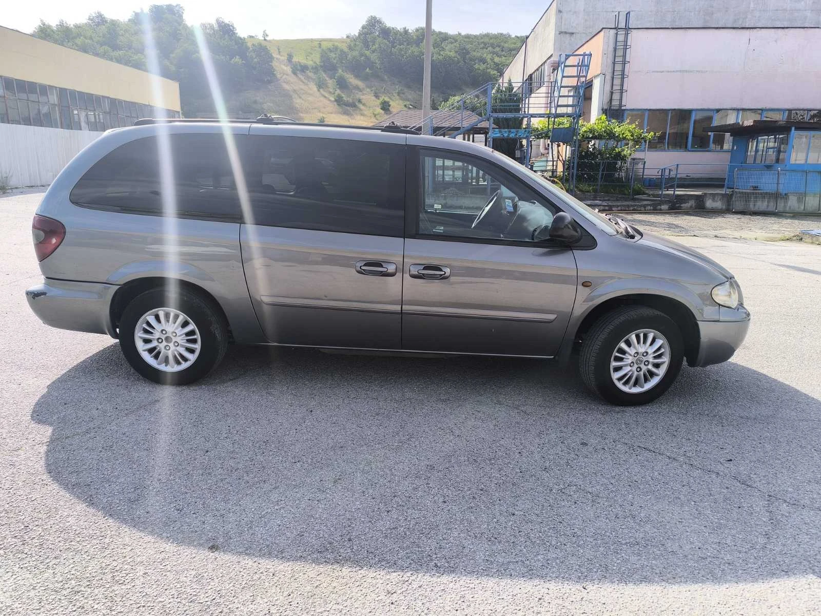Chrysler Voyager, снимка 3 - Автомобили и джипове - 54939471