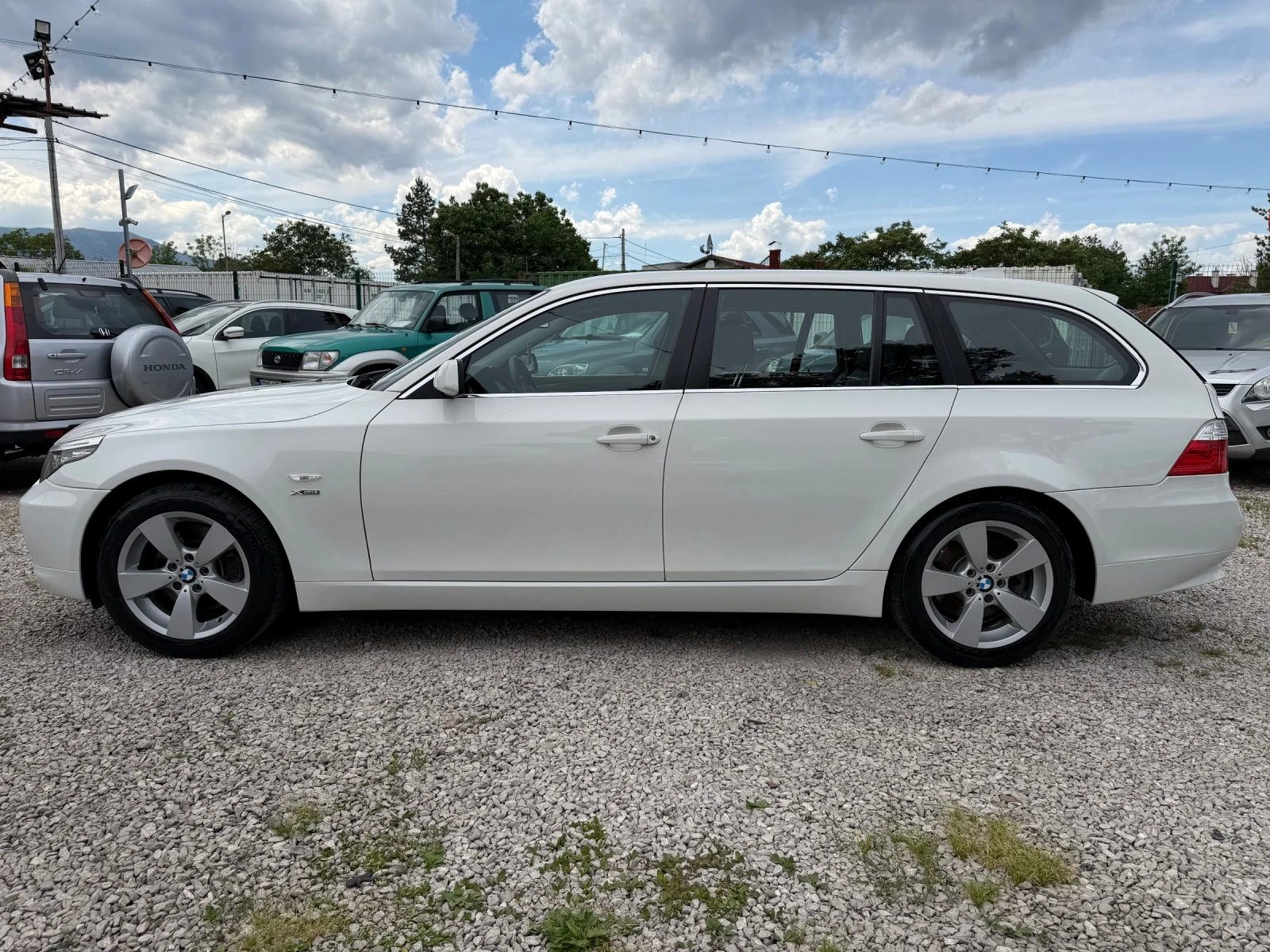 BMW 530  i facelift* xDrive* АВТОМАТИК* КОЖА* ГОЛЯМА НАВИ*, снимка 8 - Автомобили и джипове - 54945183