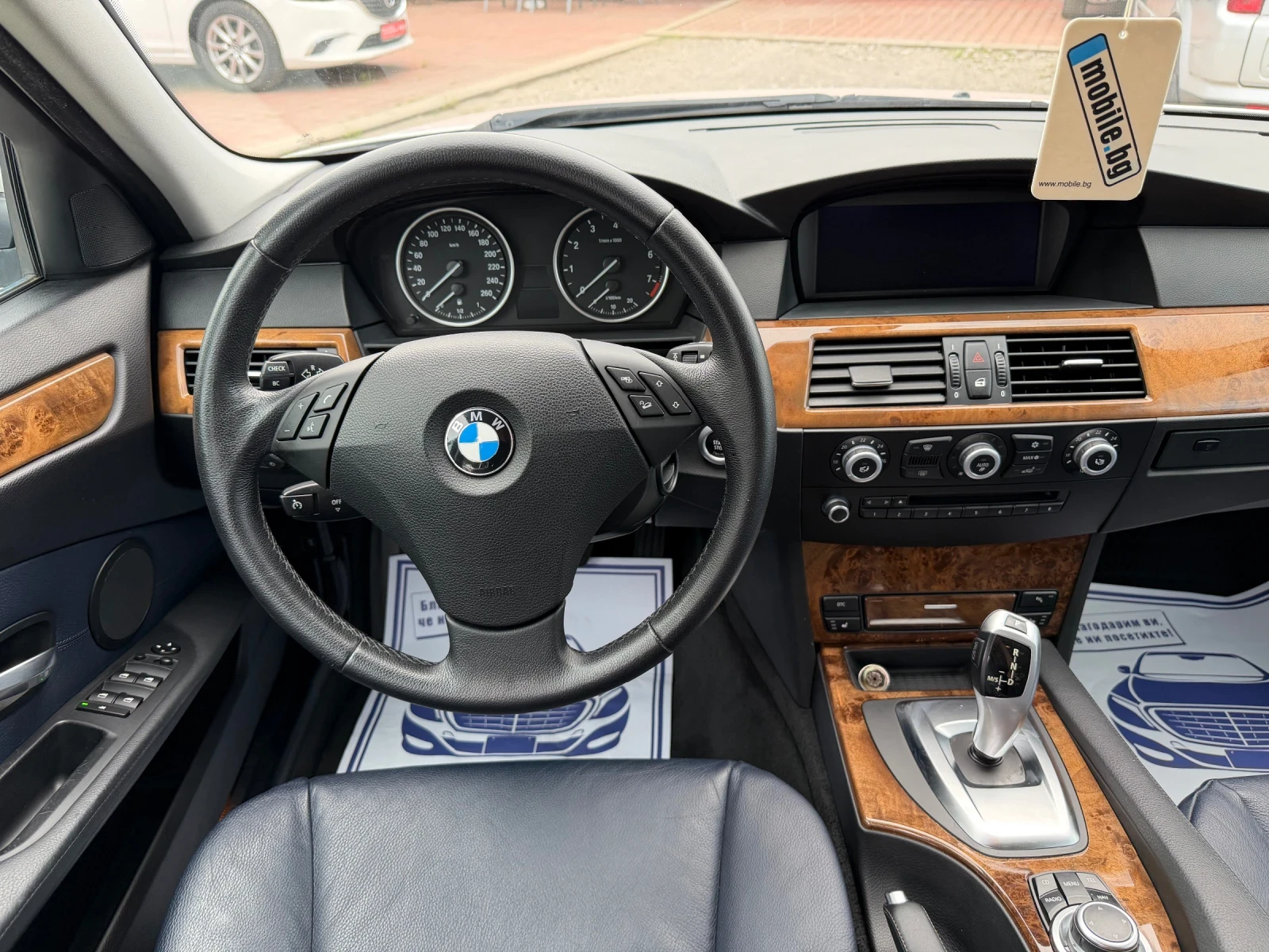 BMW 530  i facelift* xDrive* АВТОМАТИК* КОЖА* ГОЛЯМА НАВИ*, снимка 11 - Автомобили и джипове - 54945183