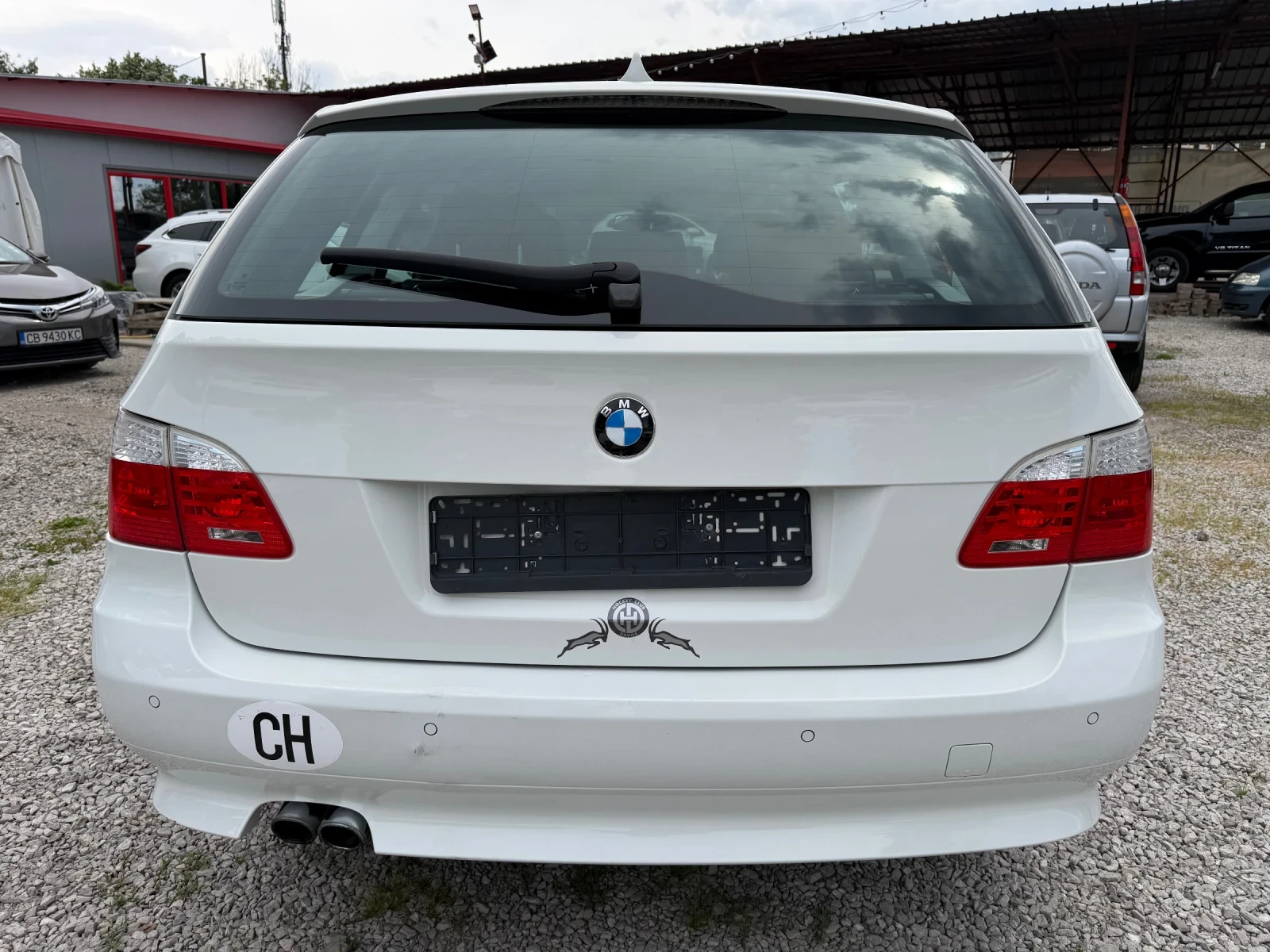 BMW 530  i facelift* xDrive* АВТОМАТИК* КОЖА* ГОЛЯМА НАВИ*, снимка 6 - Автомобили и джипове - 54945183