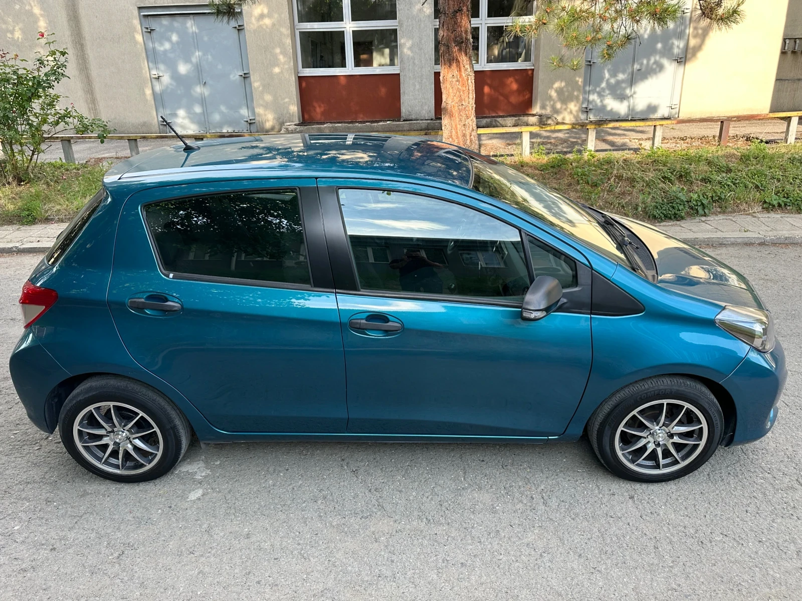 Toyota Yaris, снимка 10 - Автомобили и джипове - 55038297