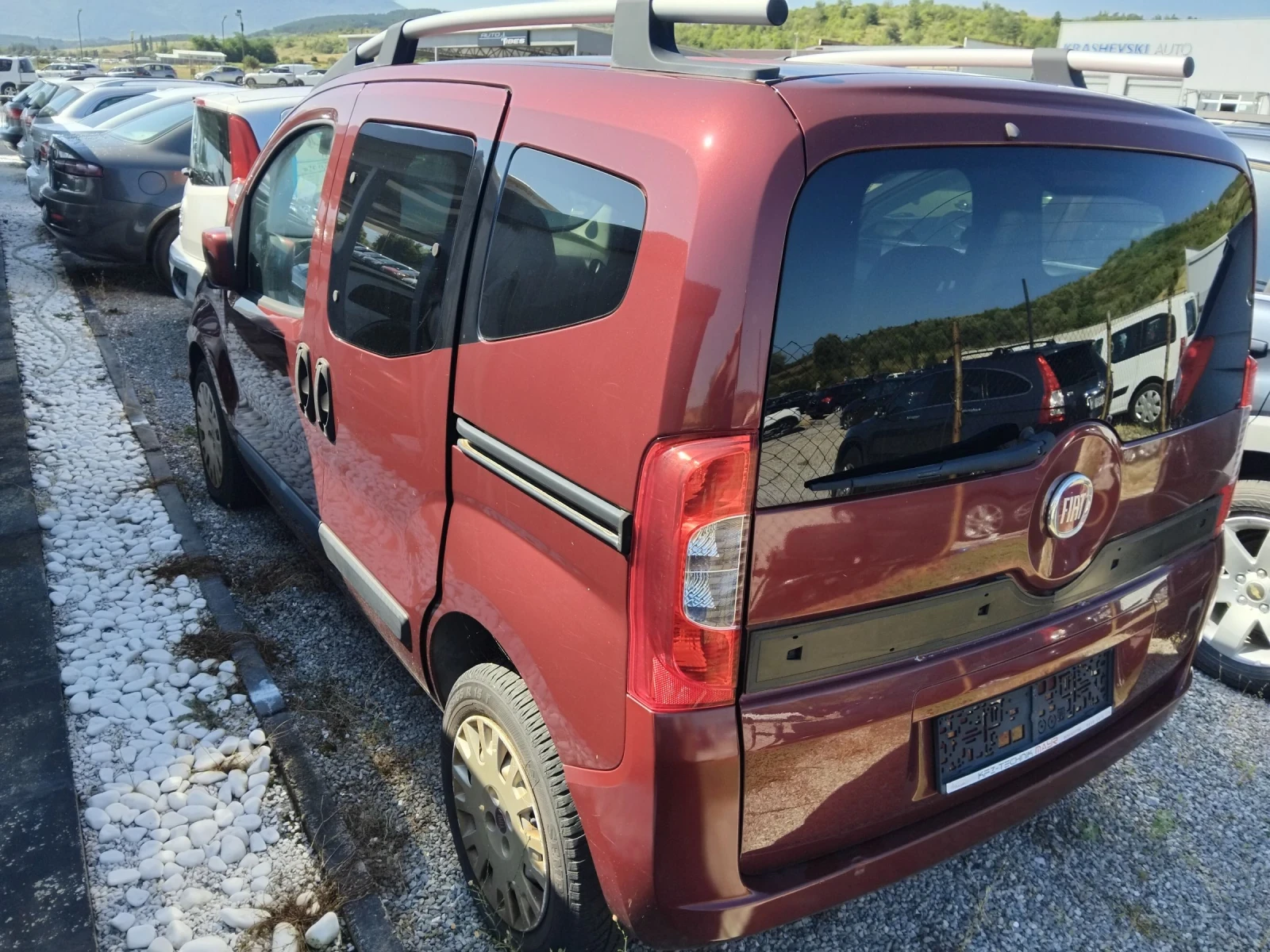 Fiat Qubo 1.3Mjet75ксА/С, снимка 8 - Автомобили и джипове - 55362662