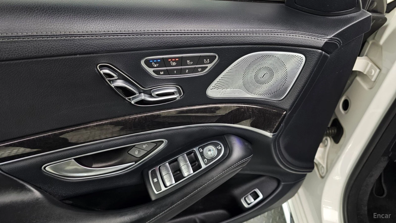 Mercedes-Benz S 63 AMG 4MATIC+ * 360* HUD* МАСАЖИ* ПАНО, снимка 16 - Автомобили и джипове - 55446361