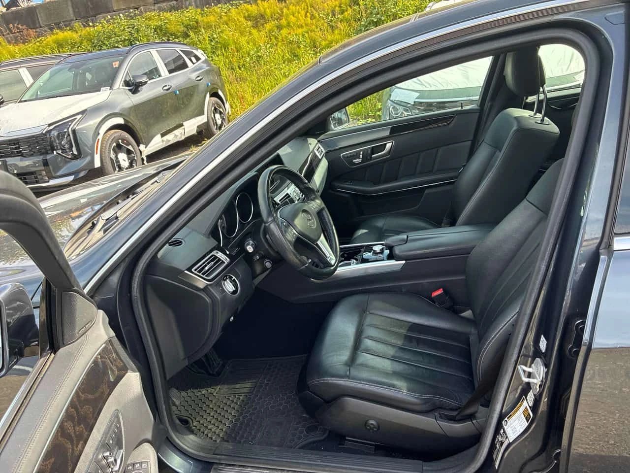 Mercedes-Benz E 400 4MATIC | CARFAX | АВТОКРЕДИТ БЕЗ ПЪРВОНАЧАЛНА, снимка 7 - Автомобили и джипове - 55483458