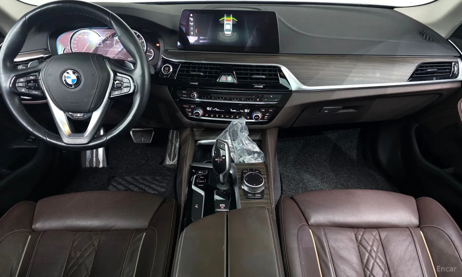 BMW 530 Кафяв салон\Реални километри, снимка 7 - Автомобили и джипове - 55571590