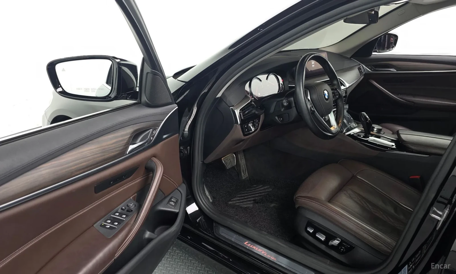 BMW 530 Кафяв салон\Реални километри, снимка 10 - Автомобили и джипове - 55571590