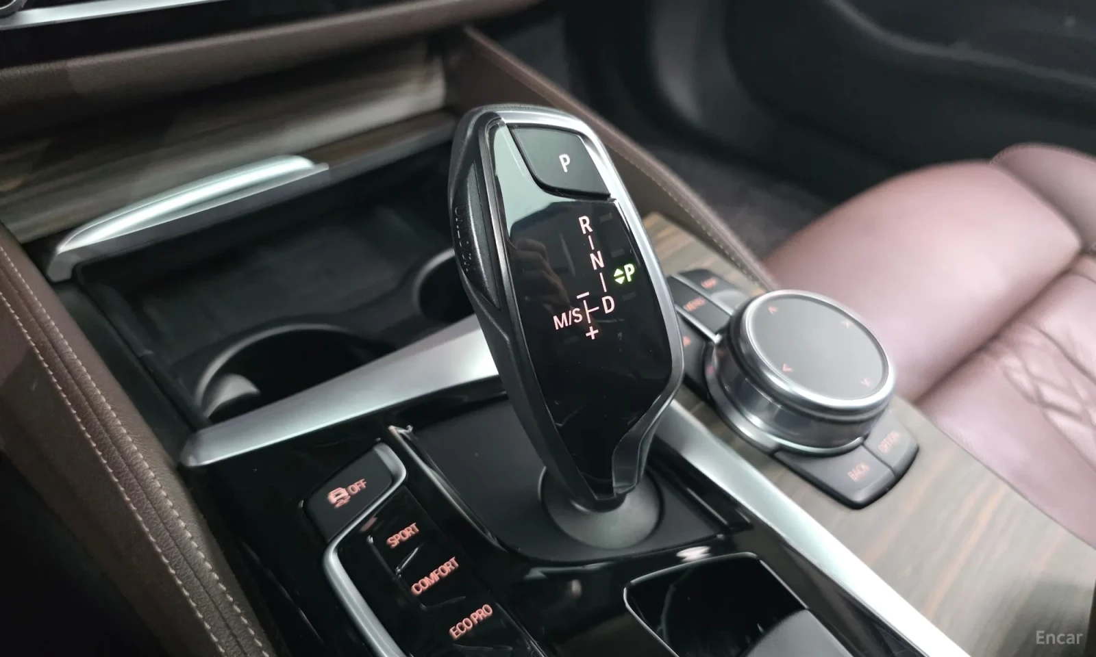 BMW 530 Кафяв салон\Реални километри, снимка 9 - Автомобили и джипове - 55571590