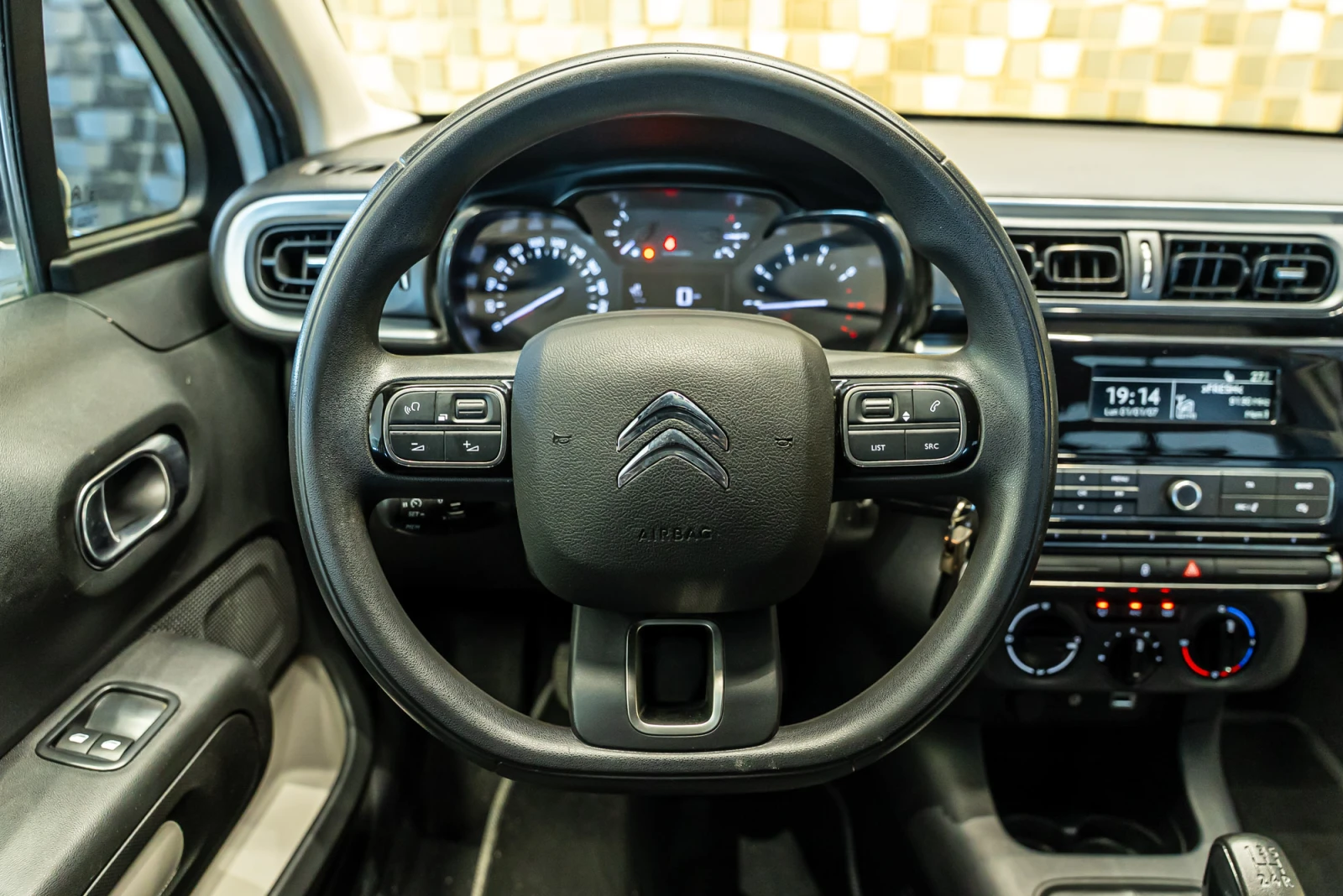 Citroen C3 1.2, снимка 11 - Автомобили и джипове - 55701371