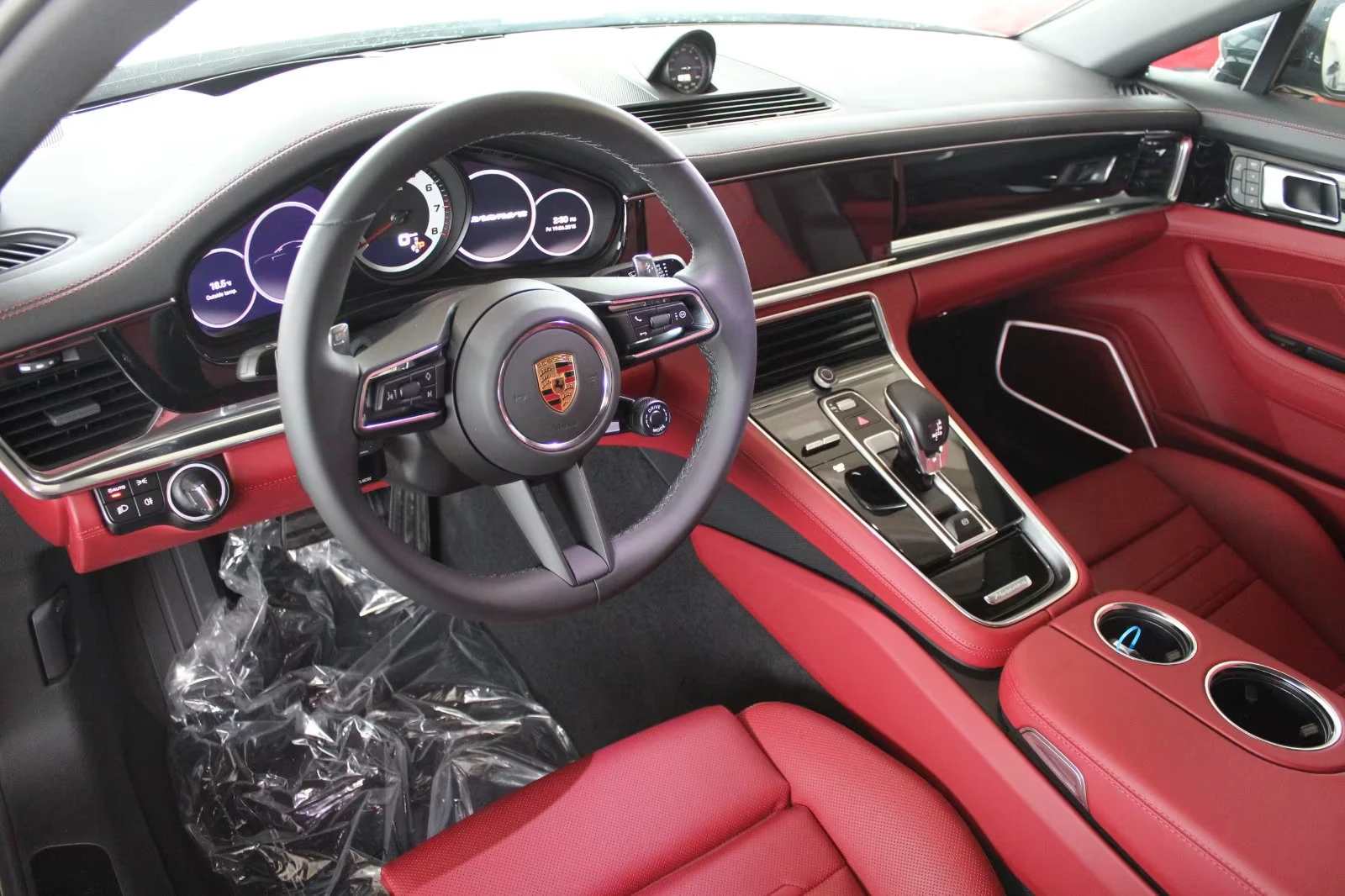 Porsche Panamera PLATINUM/SPORT/860/PANO/BOSE/HUD/CHRONO/848z, снимка 7 - Автомобили и джипове - 55832944