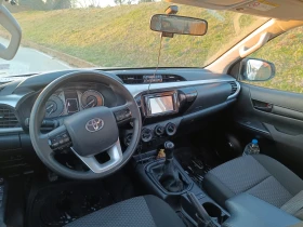 Toyota Hilux 2.4 D-4D 4WD | В гаранция, снимка 12 - Автомобили и джипове - 53639849