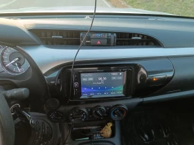 Toyota Hilux 2.4 D-4D 4WD | В гаранция, снимка 14 - Автомобили и джипове - 53639849