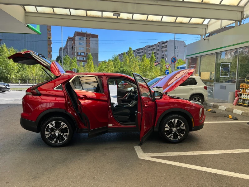 Mitsubishi Eclipse Cross 4x4 , снимка 16 - Автомобили и джипове - 36618733