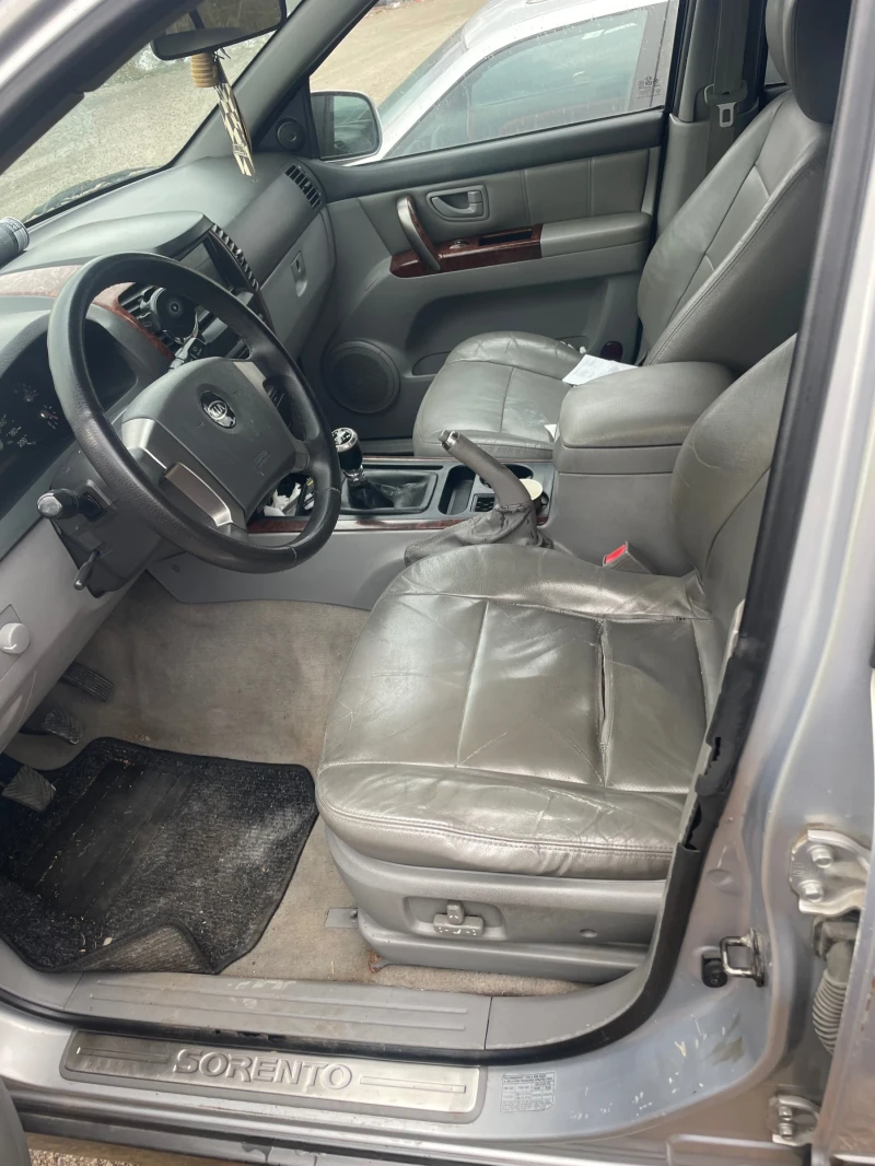 Kia Sorento 2, 5crdi, снимка 12 - Автомобили и джипове - 44079238