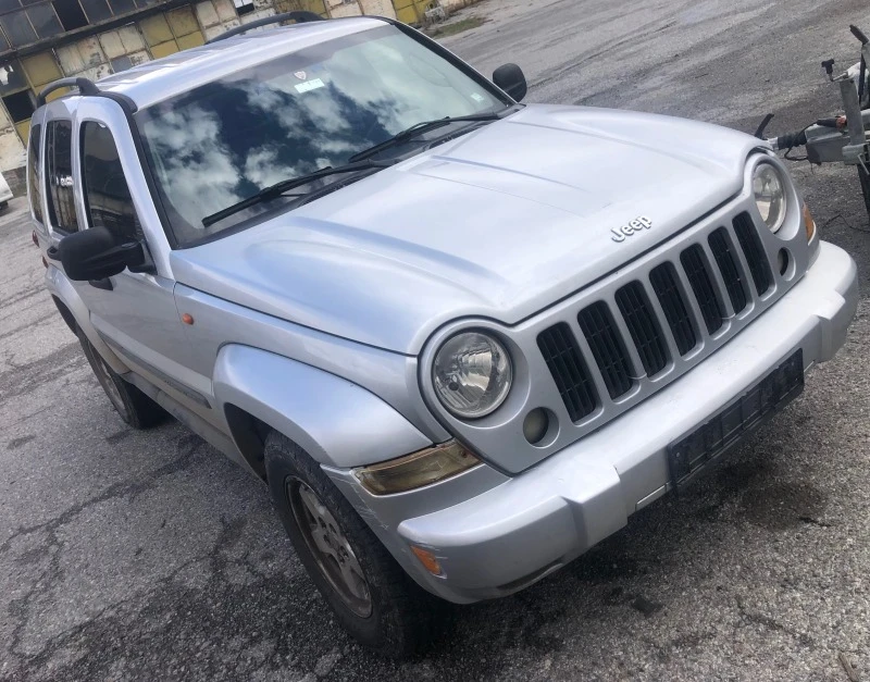 Jeep Cherokee 2.8 crdi automat 4x4, снимка 1 - Автомобили и джипове - 44736832