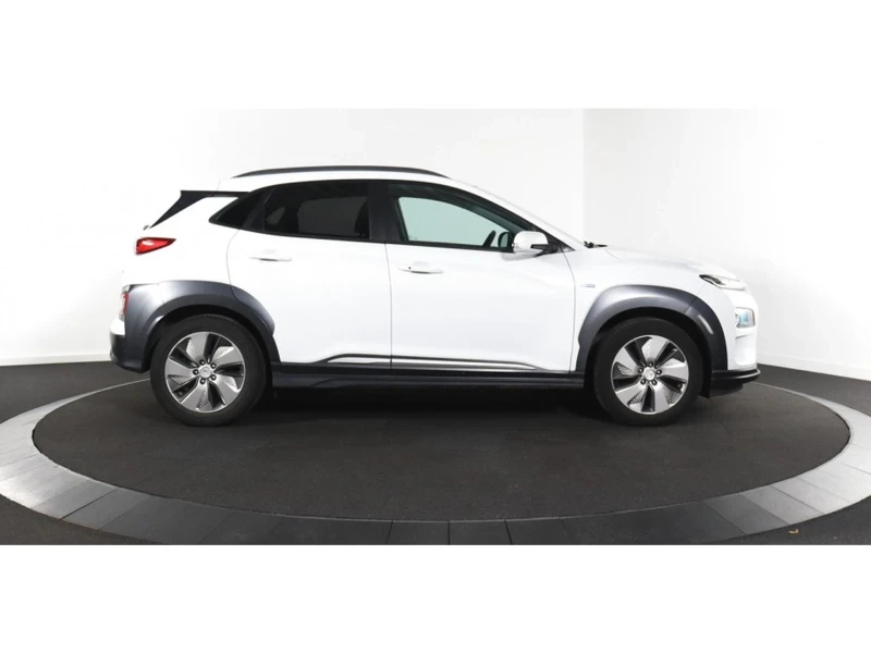 Hyundai Kona 39 kWh Fashion - Electric - Automatic - 136 hp, снимка 4 - Автомобили и джипове - 48420706