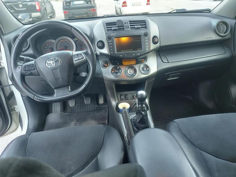 Toyota Rav4 D4D 2.2, снимка 10 - Автомобили и джипове - 48440432