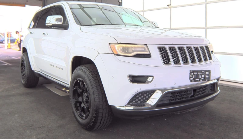 Jeep Grand cherokee Summit* 5.7 Hemi* 8ZF* distronik* Обдух* пано* кам, снимка 3 - Автомобили и джипове - 49425459