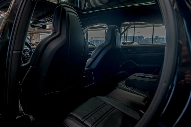 Porsche Cayenne Coupe/PDLS/Sport/Chrono/Камера/MCB/PTM/PVTS Plus, снимка 9 - Автомобили и джипове - 52792702