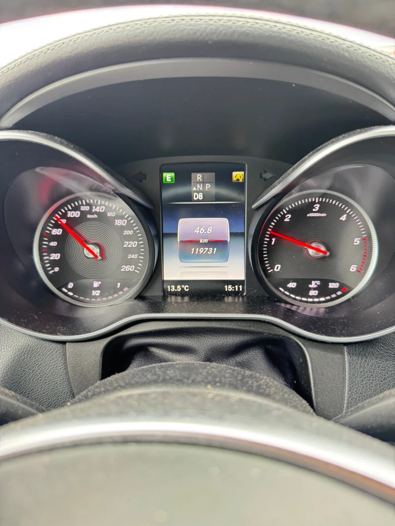 Mercedes-Benz GLC 220, снимка 5 - Автомобили и джипове - 52800920