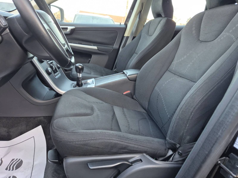 Volvo XC60 2.4D-163кс-4X4, снимка 7 - Автомобили и джипове - 52886482