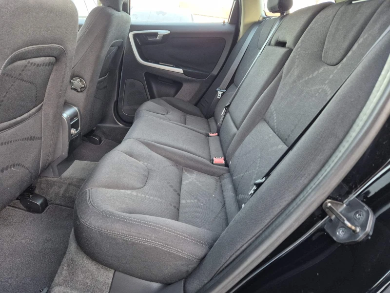 Volvo XC60 2.4D-163кс-4X4, снимка 14 - Автомобили и джипове - 52886482