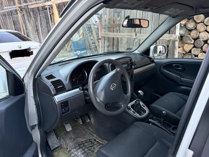 Suzuki Grand vitara 2.0 -128 к.с, снимка 4 - Автомобили и джипове - 52939934