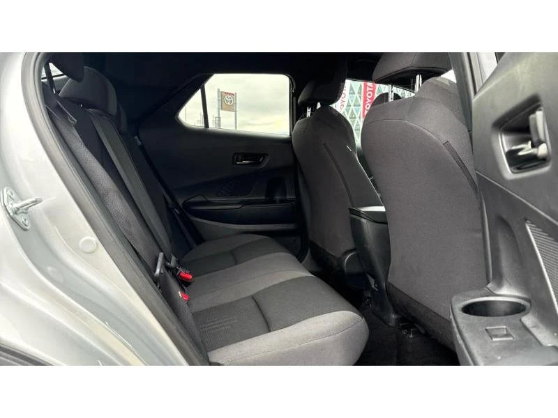 Toyota C-HR 1.8 HEV E-CVT CLUB, снимка 7 - Автомобили и джипове - 53434437