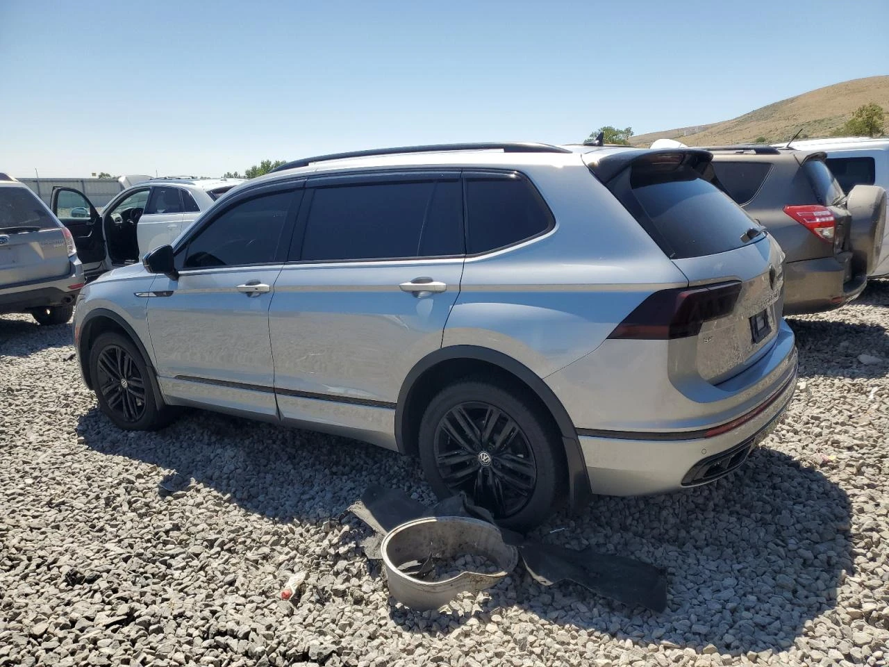 VW Tiguan 2.0* SE R-LINE BLACK* ПЕРФЕКТЕН - изображение 6