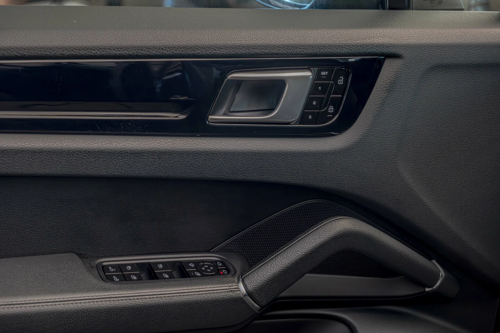 Porsche Cayenne Coupe/PDLS/Sport/Chrono/Камера/MCB/PTM/PVTS Plus - изображение 8