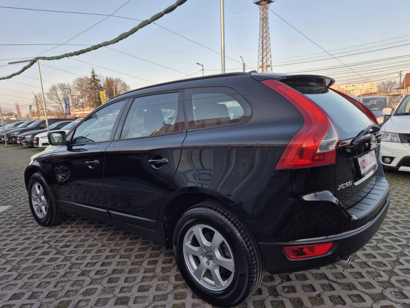 Volvo XC60 2.4D-163кс-4X4 - изображение 2