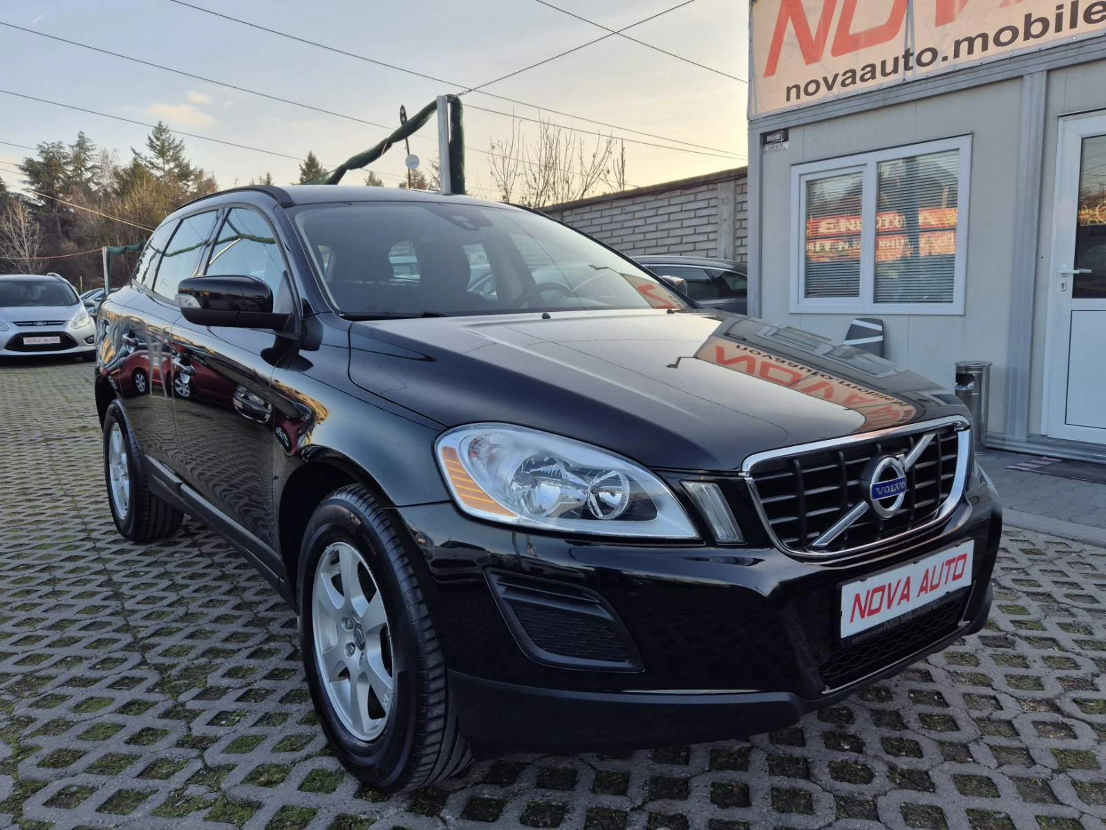 Volvo XC60 2.4D-163кс-4X4 - изображение 5