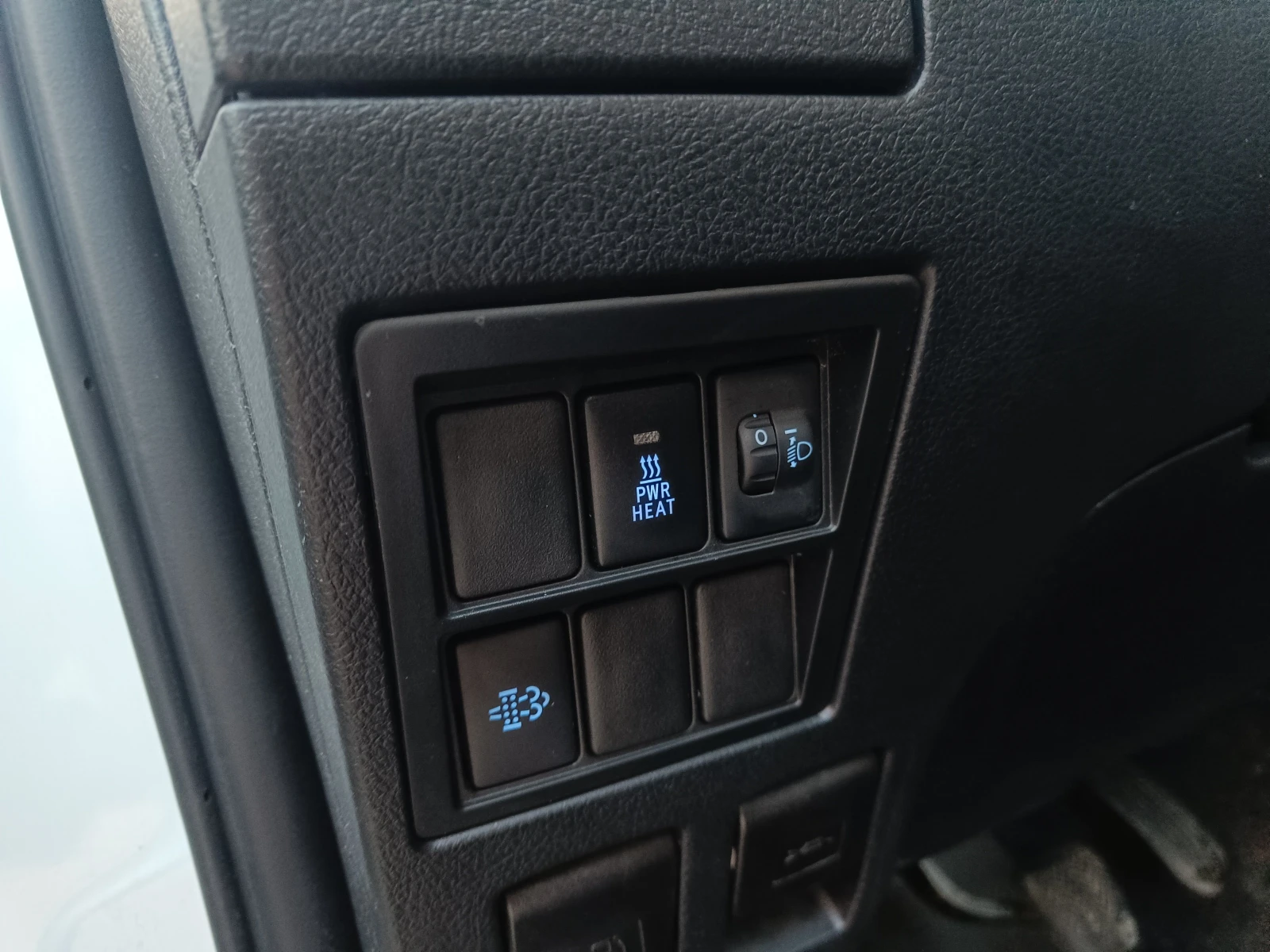 Toyota Hilux 2.4 D-4D 4WD | 9� �������� | Mobile.bg � ����������� 15