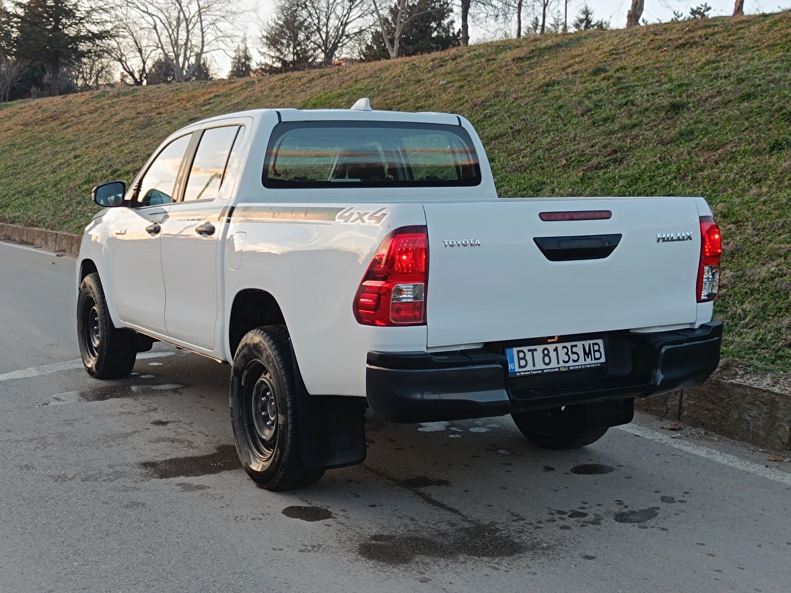 Toyota Hilux 2.4 D-4D 4WD | В гаранция - изображение 6