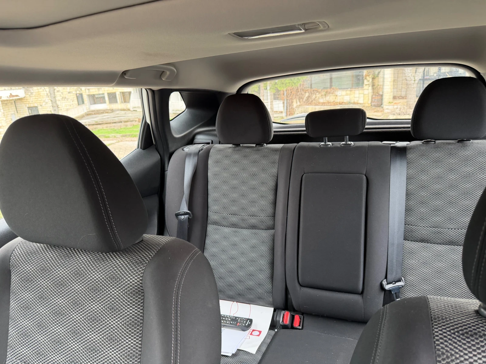 Nissan Qashqai SV AWD, снимка 7 - Автомобили и джипове - 54089782