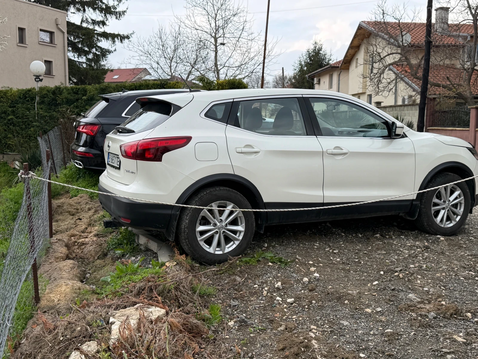 Nissan Qashqai SV AWD, снимка 4 - Автомобили и джипове - 54089782