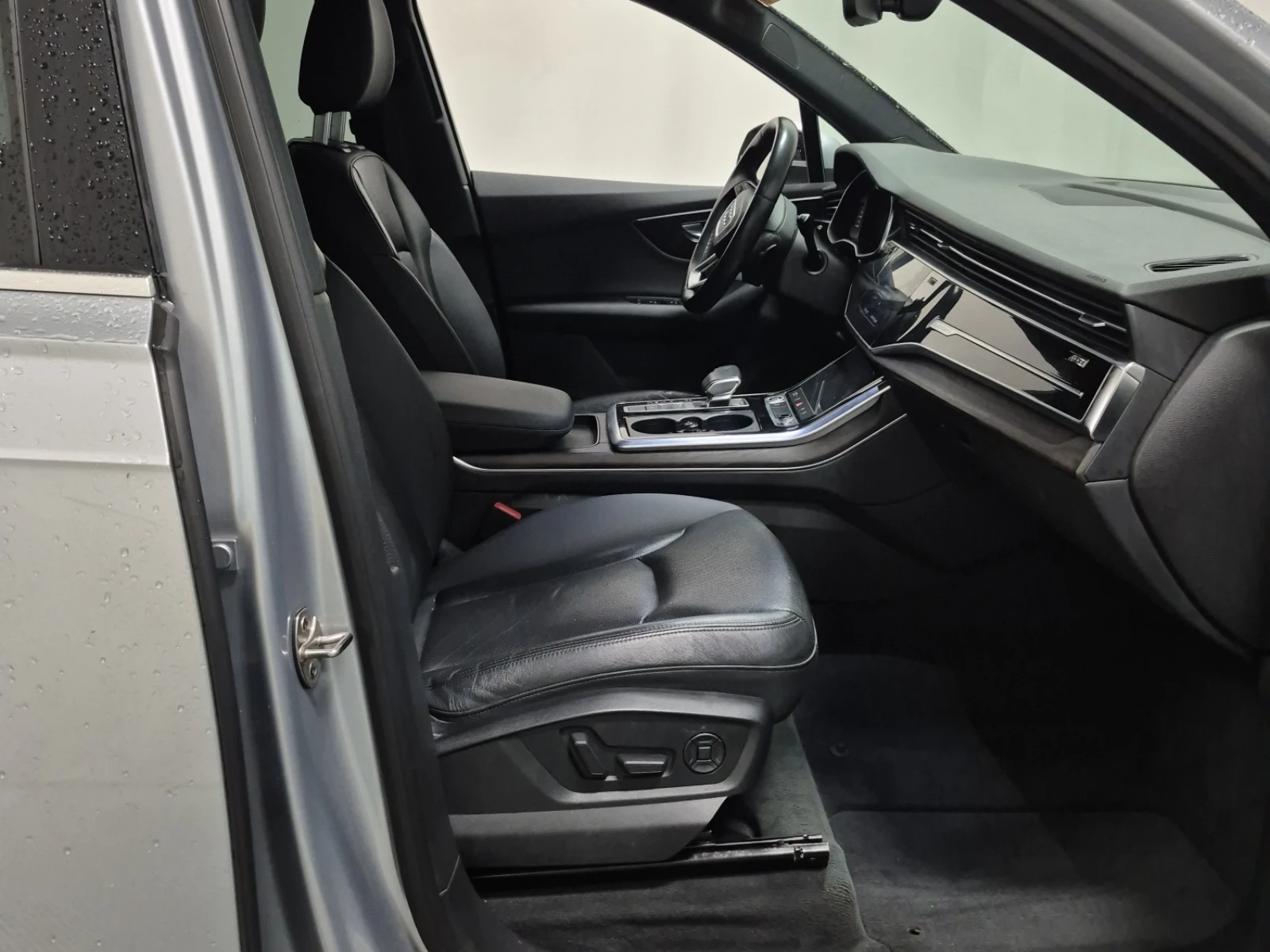 Audi Q7 Premium Plus 45 TFSI quattro, снимка 10 - Автомобили и джипове - 54383621