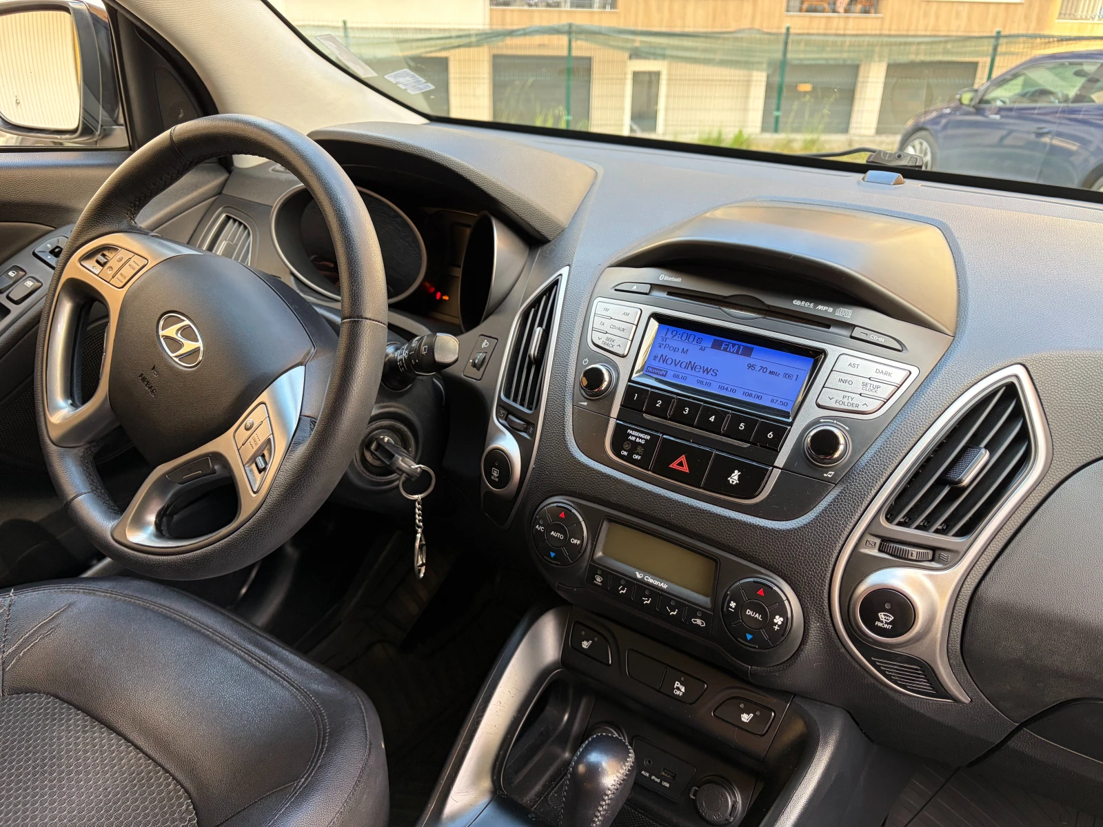 Hyundai IX35, снимка 3 - Автомобили и джипове - 54722231