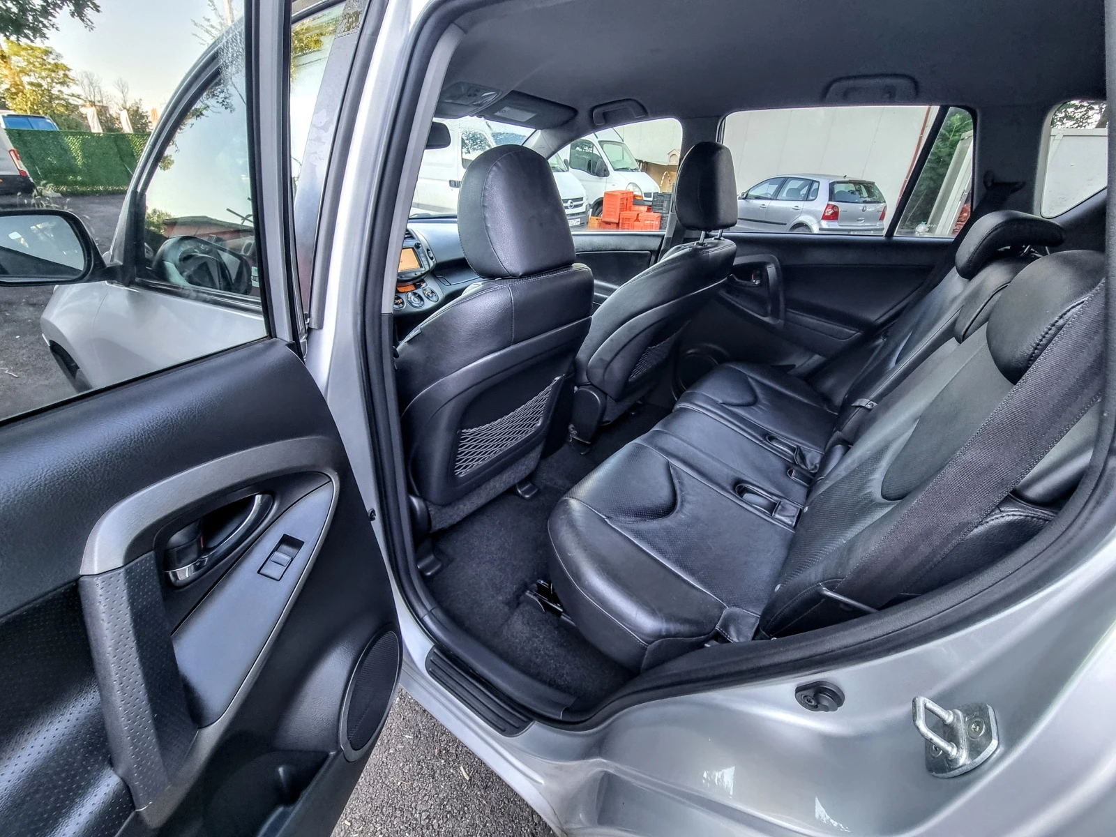 Toyota Rav4 2.2 D4D 150 �.�. 4�4 ���� ���� ���������� �������� | Mobile.bg � ����������� 15