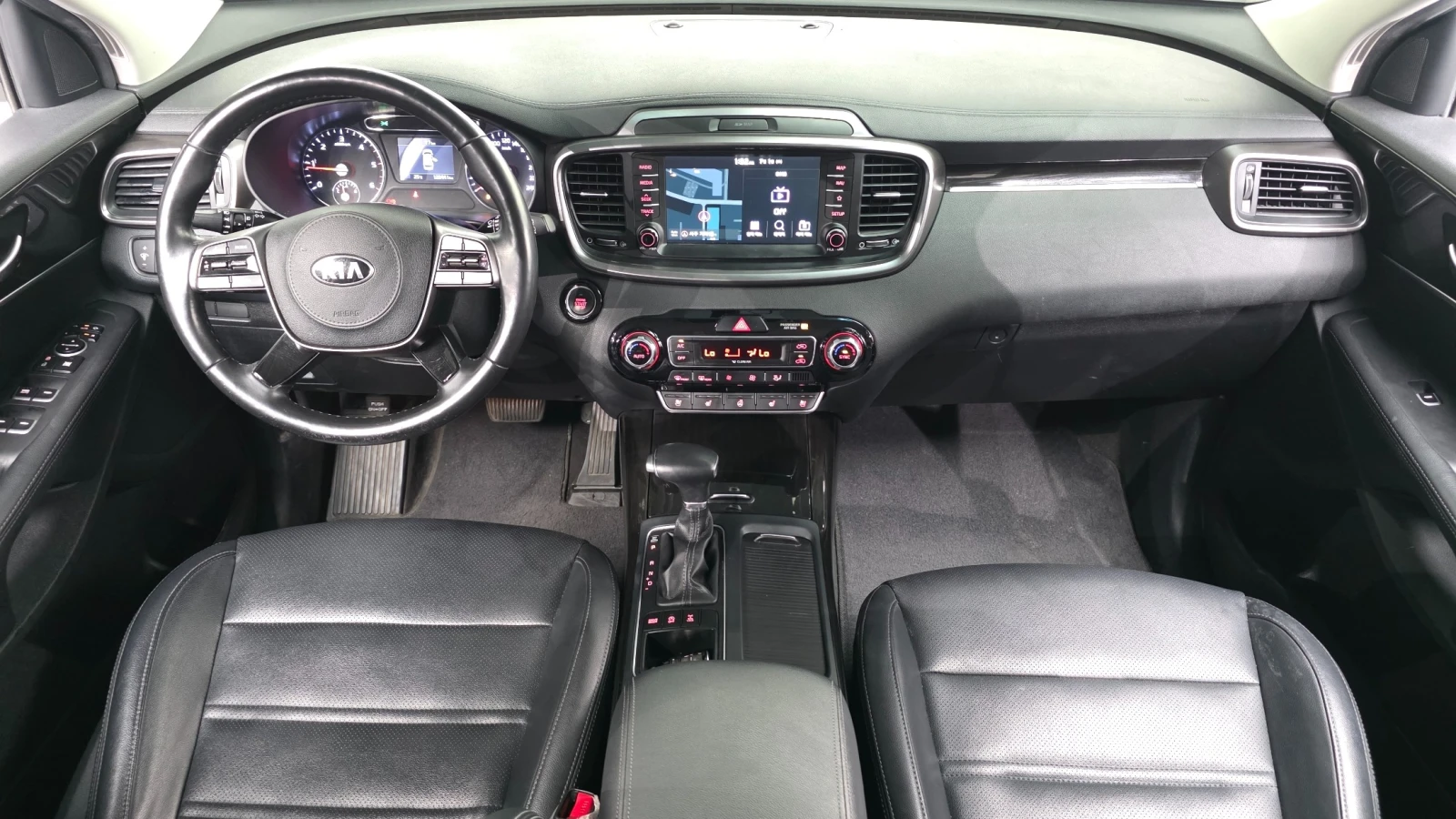 Kia Sorento 2.0 CRDi 4WD Prestige (Model 2018), снимка 5 - Автомобили и джипове - 55645669