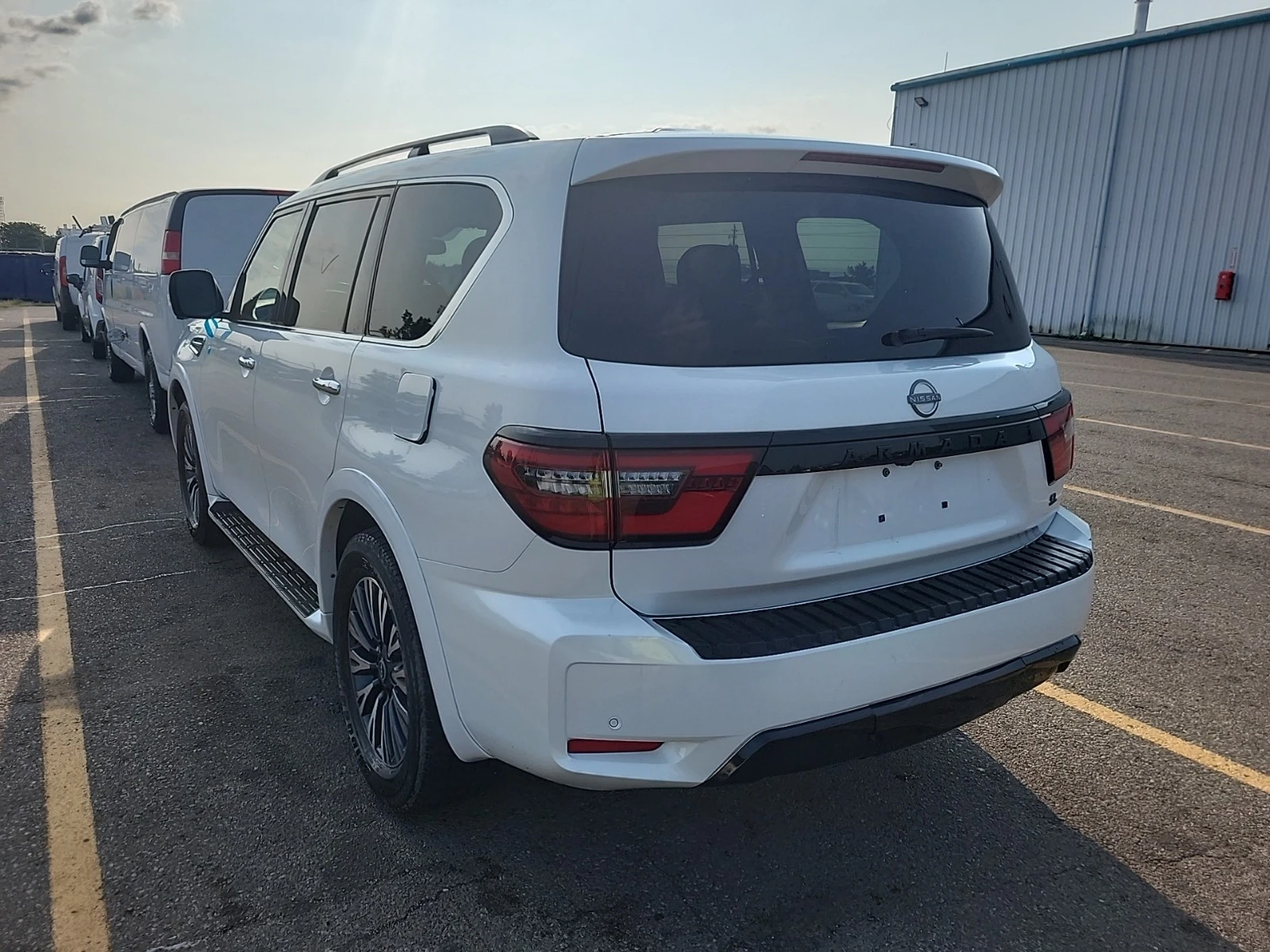 Nissan Armada SL 4x4 5.6L V8, снимка 5 - Автомобили и джипове - 55907553