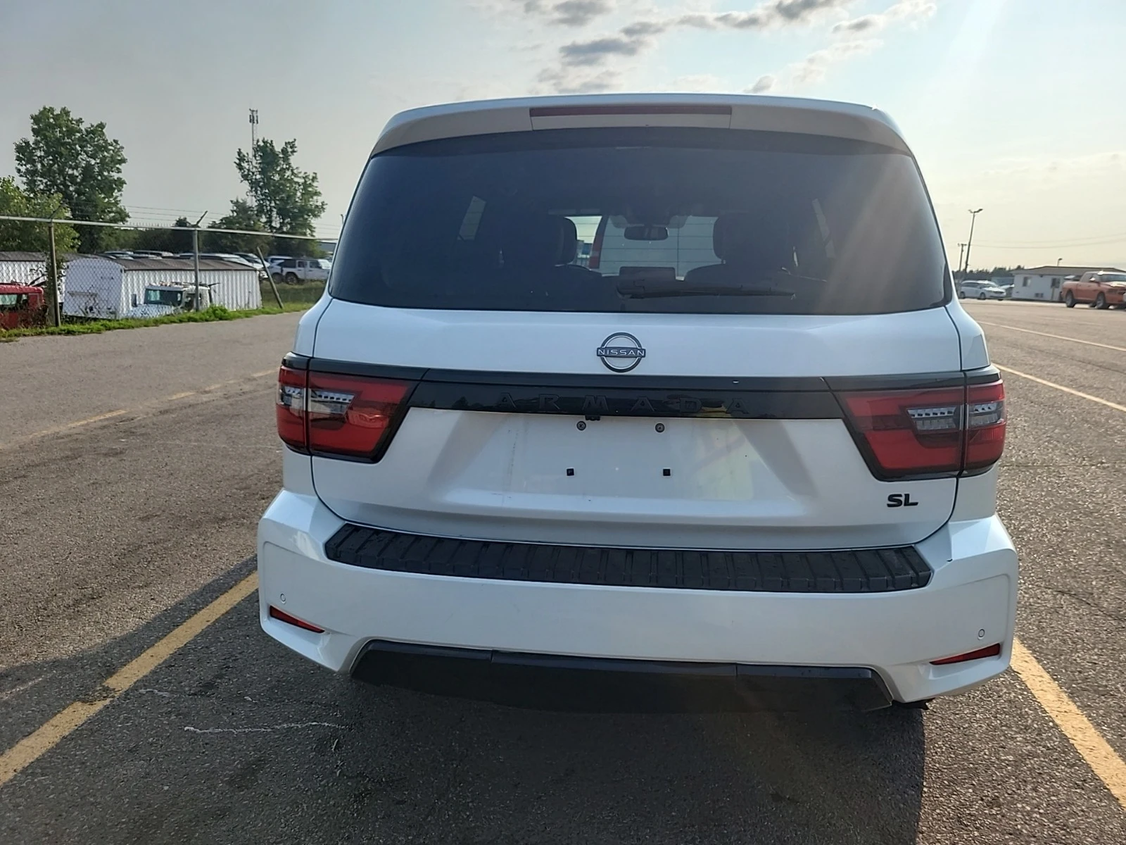 Nissan Armada SL 4x4 5.6L V8, снимка 4 - Автомобили и джипове - 55907553